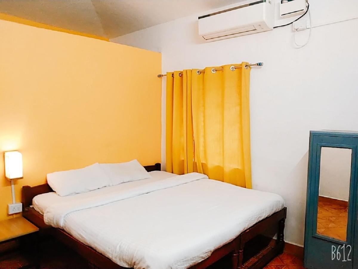 Baga Beach Paradise Hotel Bagian luar foto