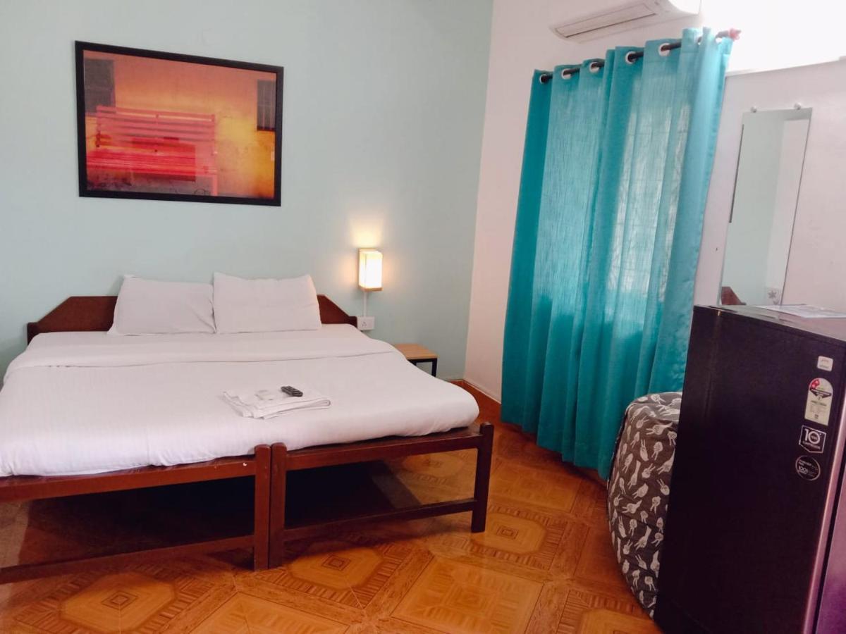 Baga Beach Paradise Hotel Bagian luar foto