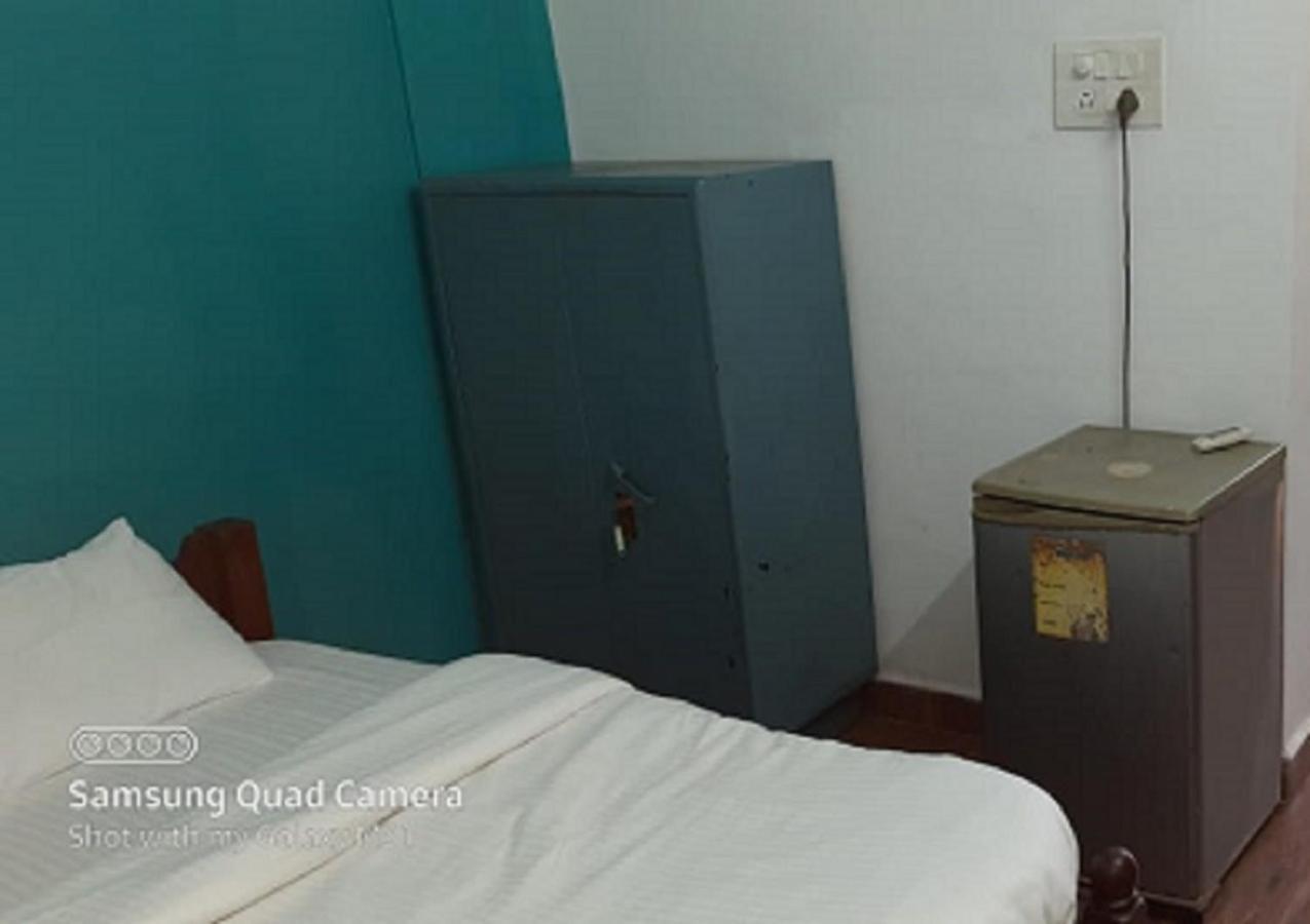 Baga Beach Paradise Hotel Bagian luar foto
